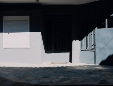 Beyond the Box: Crafting Curb Appeal That Sings for Your Modern Home